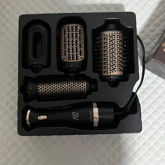 4 in 1 Hot Air Brush 1200 Watts Like New - Picture 3 of 6